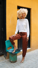 Pantalón cargo tipo seda