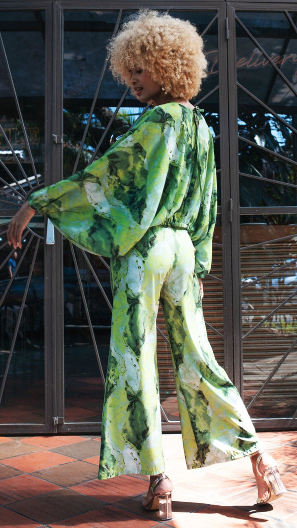 Pantalón estampado bota amplia